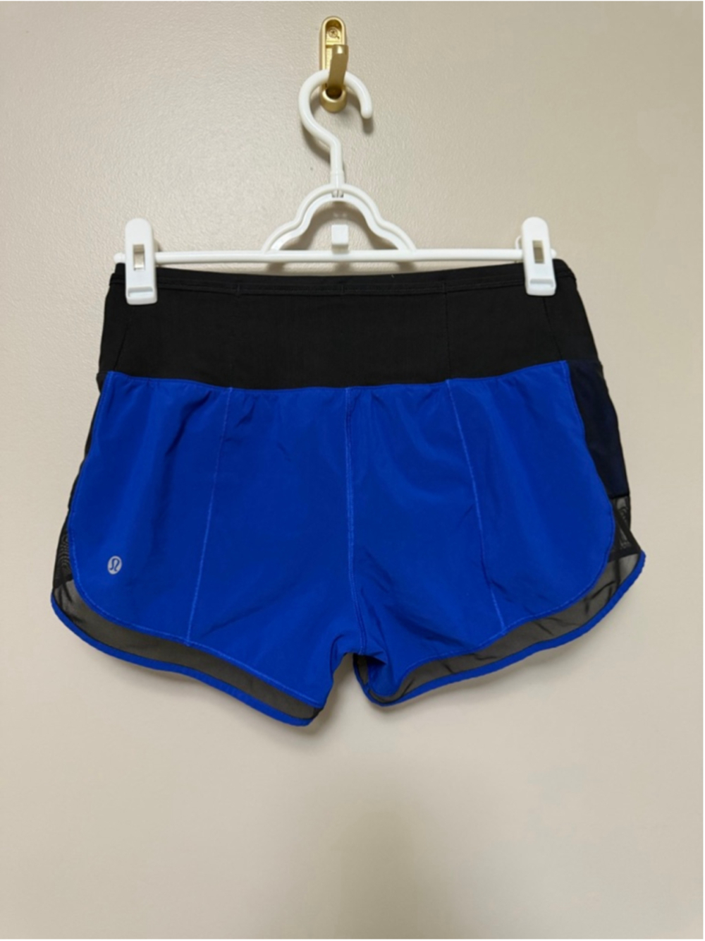Lululemon Mind Over Miles Shorts - Picture 8 of 9